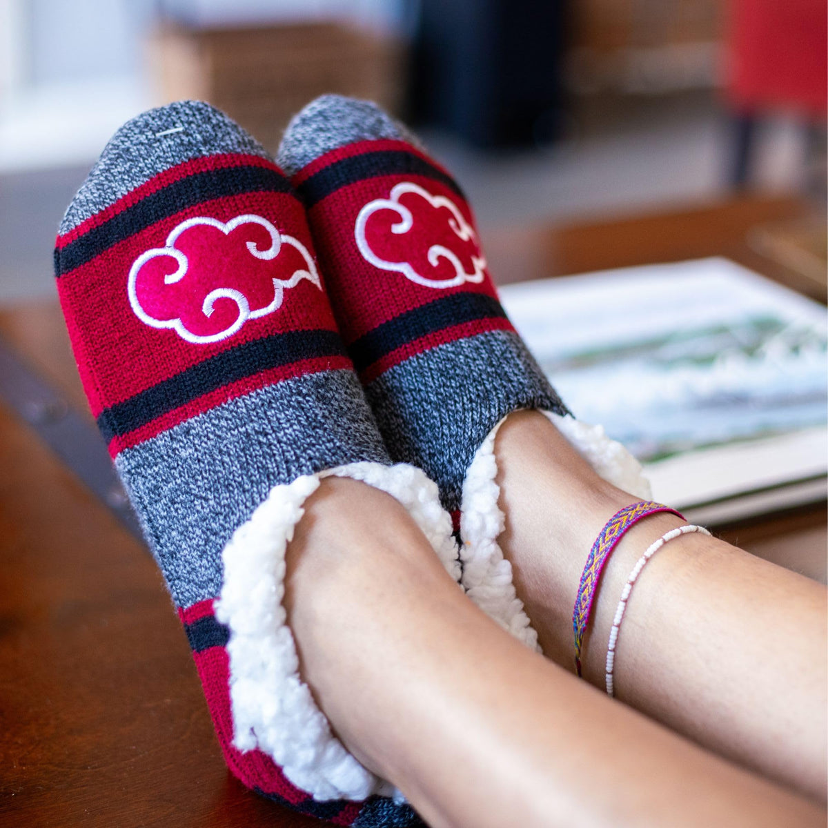 Naruto Shippuden Akatsuki Sherpa Slipper Ankle Socks