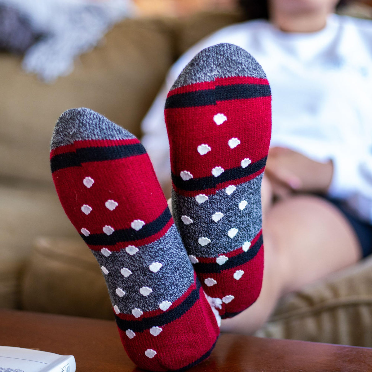 Naruto Shippuden Akatsuki Sherpa Slipper Ankle Socks